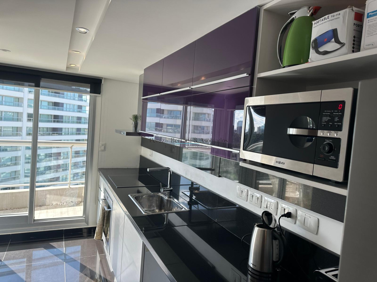 Apartamento ID.917 - Venta y Alquiler temporario hermoso apartamento a 50 mas de playa Brava