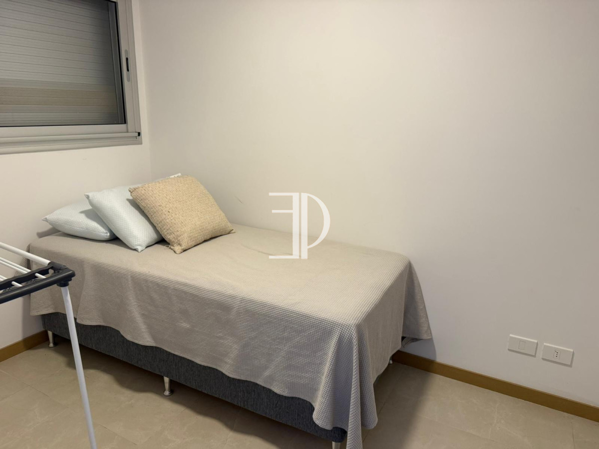 Apartamento ID.1336 - Alquiler apartamento primera linea playa brava