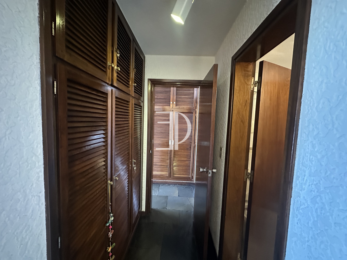 Apartamento ID.1264 - Venta de apartamento en primera linea dos dormitorios y dos baños en torre de categoría con la mejor vista.