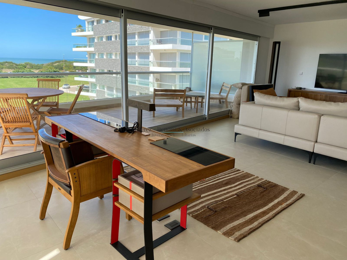Apartamento ID.824 - Venta y Alquiler Apartamento 3 dormitorios Torre con amenities Playa Brava