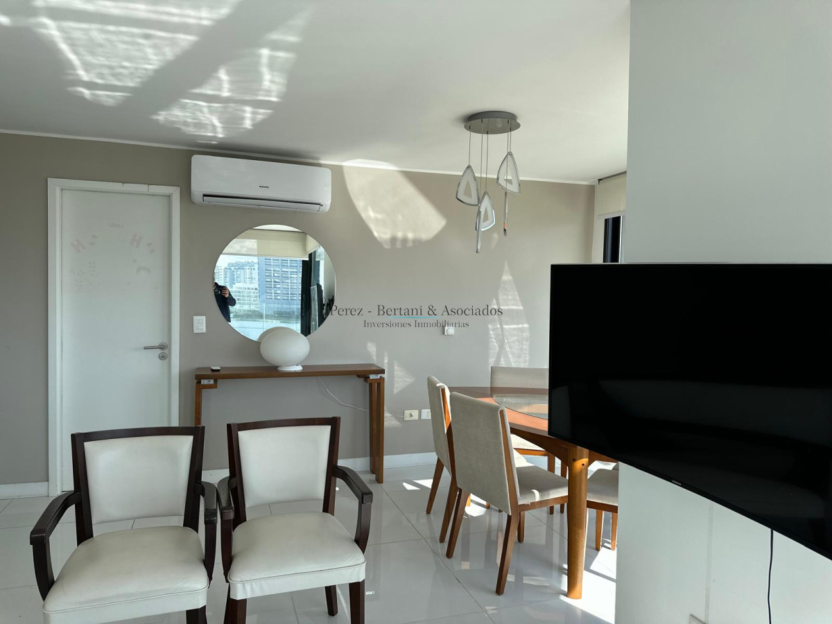Apartamento ID.911 - Venta de hermoso a apartamento de tres dormitorios en torre con excelente ubicación en Punta del este en torre premium. 