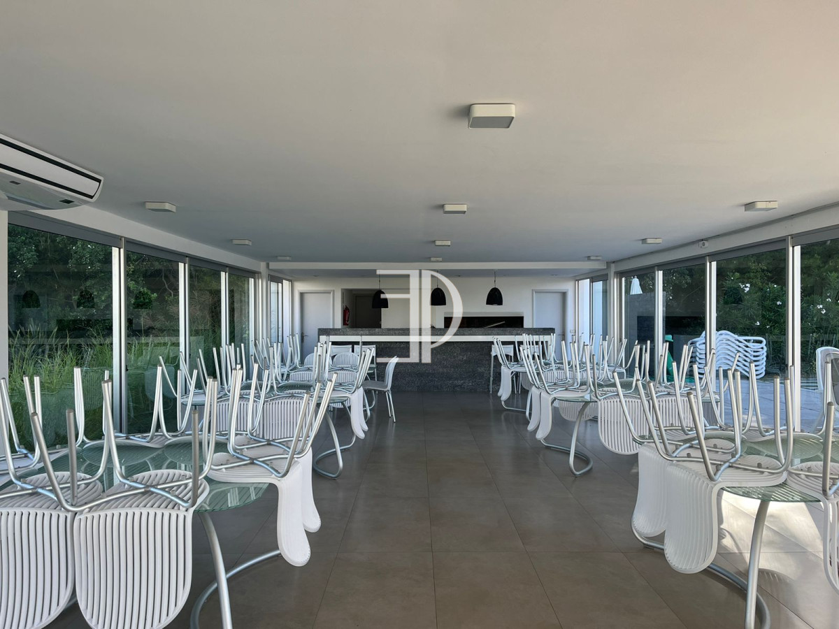 Apartamento ID.1336 - Alquiler apartamento primera linea playa brava