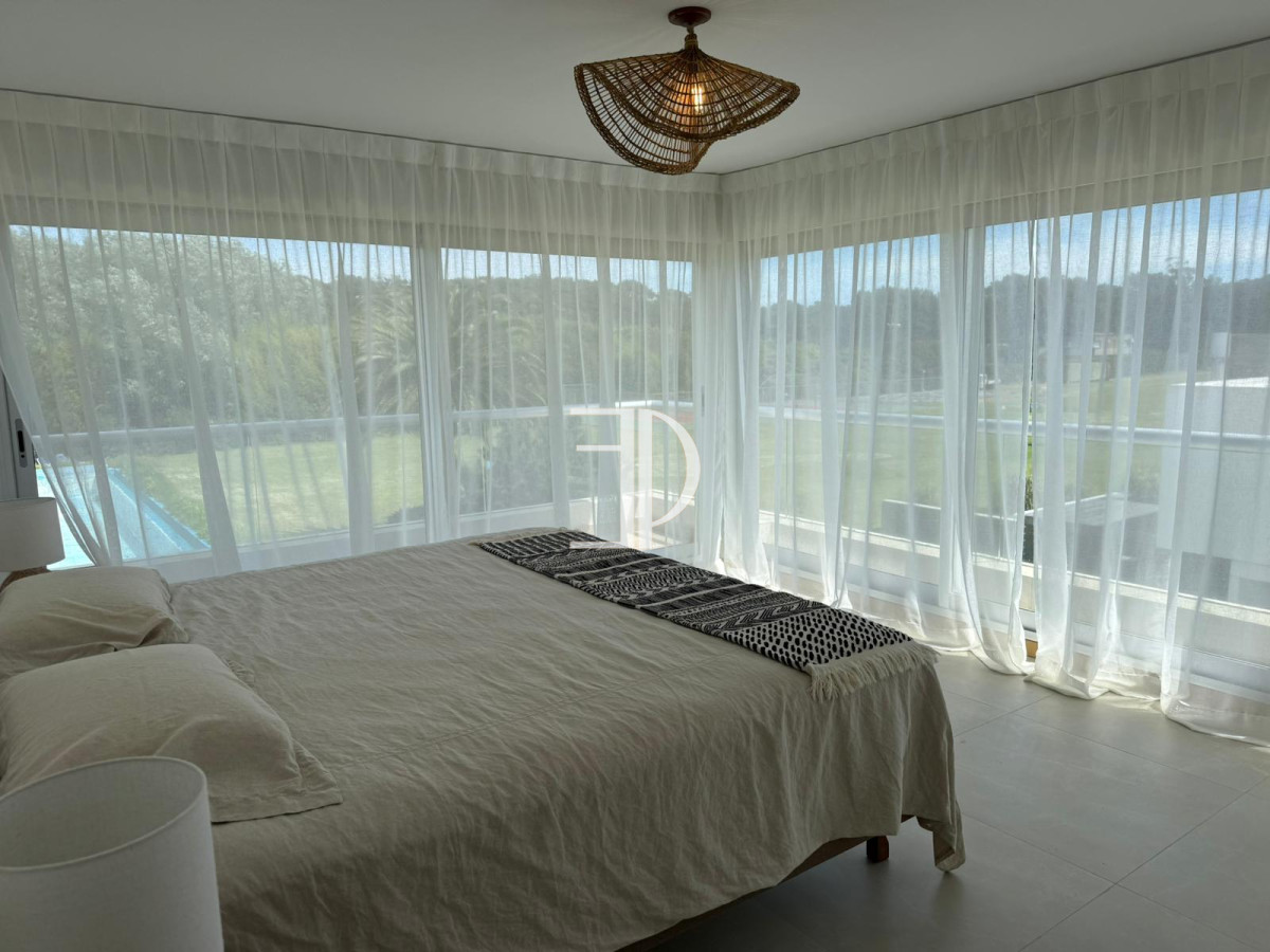 Apartamento ID.1336 - Alquiler apartamento primera linea playa brava