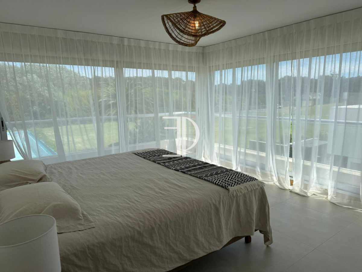 Apartamento ID.1336 - Alquiler apartamento primera linea playa brava