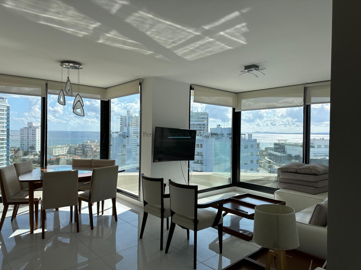 Apartamento ID.911 - Venta de hermoso a apartamento de tres dormitorios en torre con excelente ubicación en Punta del este en torre premium. 