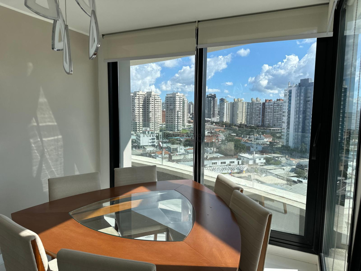 Apartamento ID.911 - Venta de hermoso a apartamento de tres dormitorios en torre con excelente ubicación en Punta del este en torre premium. 