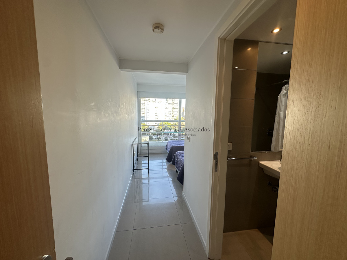 Apartamento ID.1386 - Venta y Alquiler Temporario de apartamento en la mejor ubicación en Punta del Este