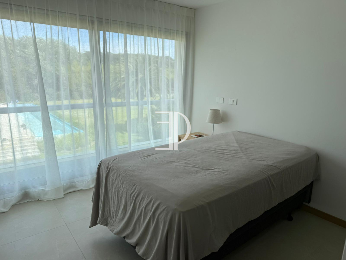 Apartamento ID.1336 - Alquiler apartamento primera linea playa brava