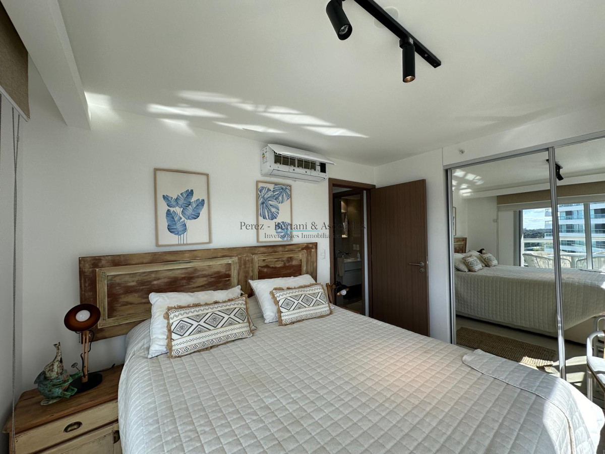 Apartamento ID.917 - Venta y Alquiler temporario hermoso apartamento a 50 mas de playa Brava