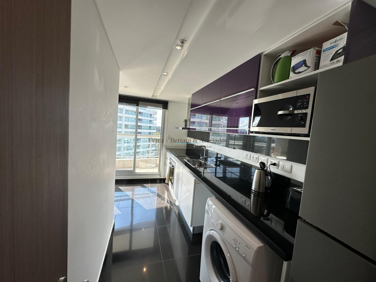 Apartamento ID.917 - Venta y Alquiler temporario hermoso apartamento a 50 mas de playa Brava