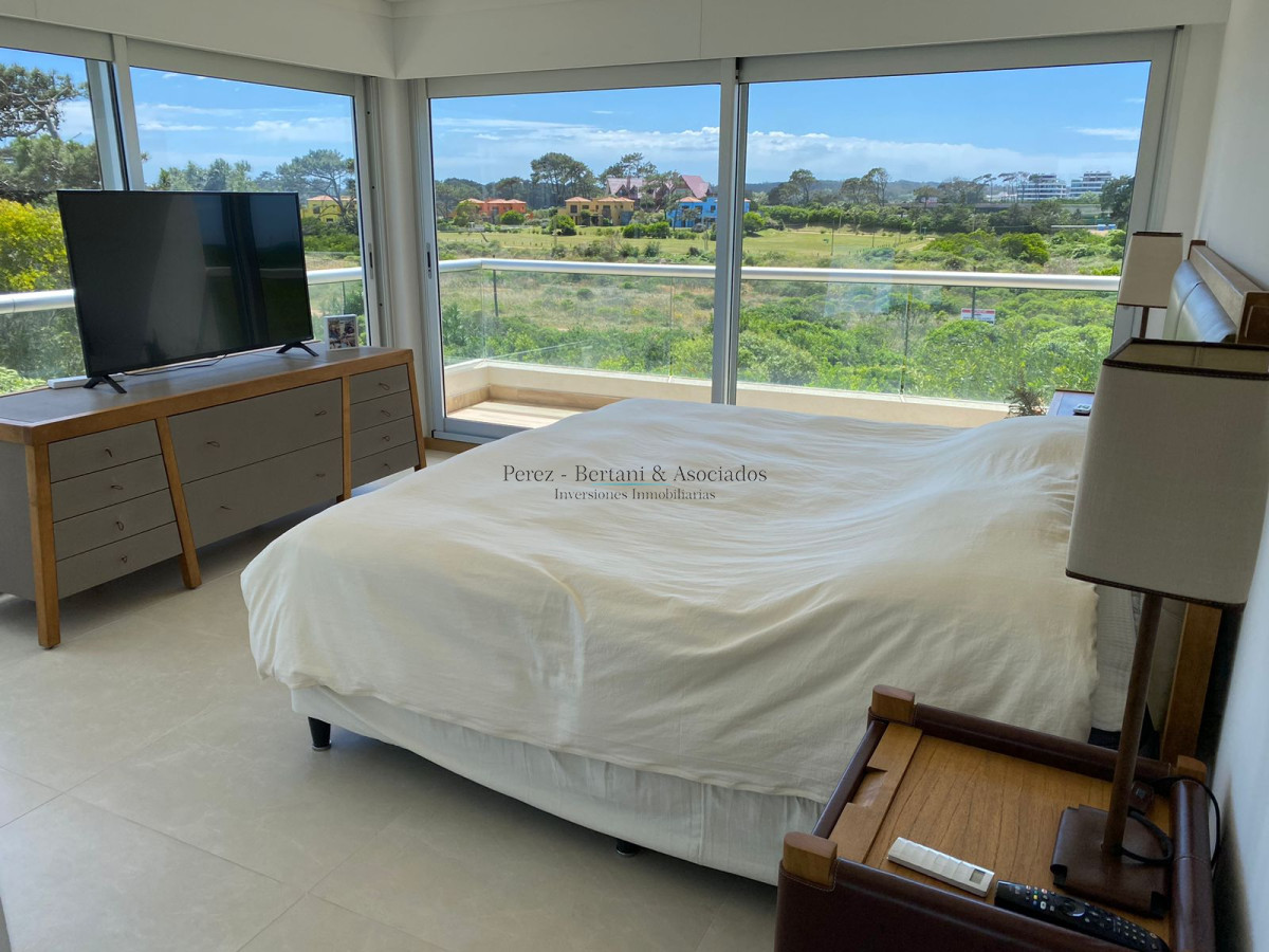 Apartamento ID.824 - Venta y Alquiler Apartamento 3 dormitorios Torre con amenities Playa Brava