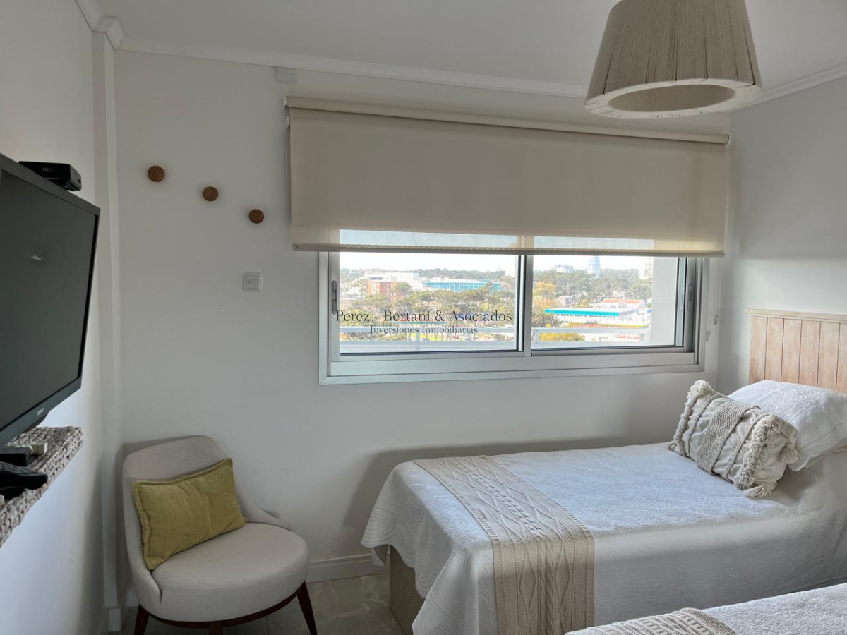 Apartamento ID.651 - Alquiler apartamento 2 dormitorios Torre con amenities