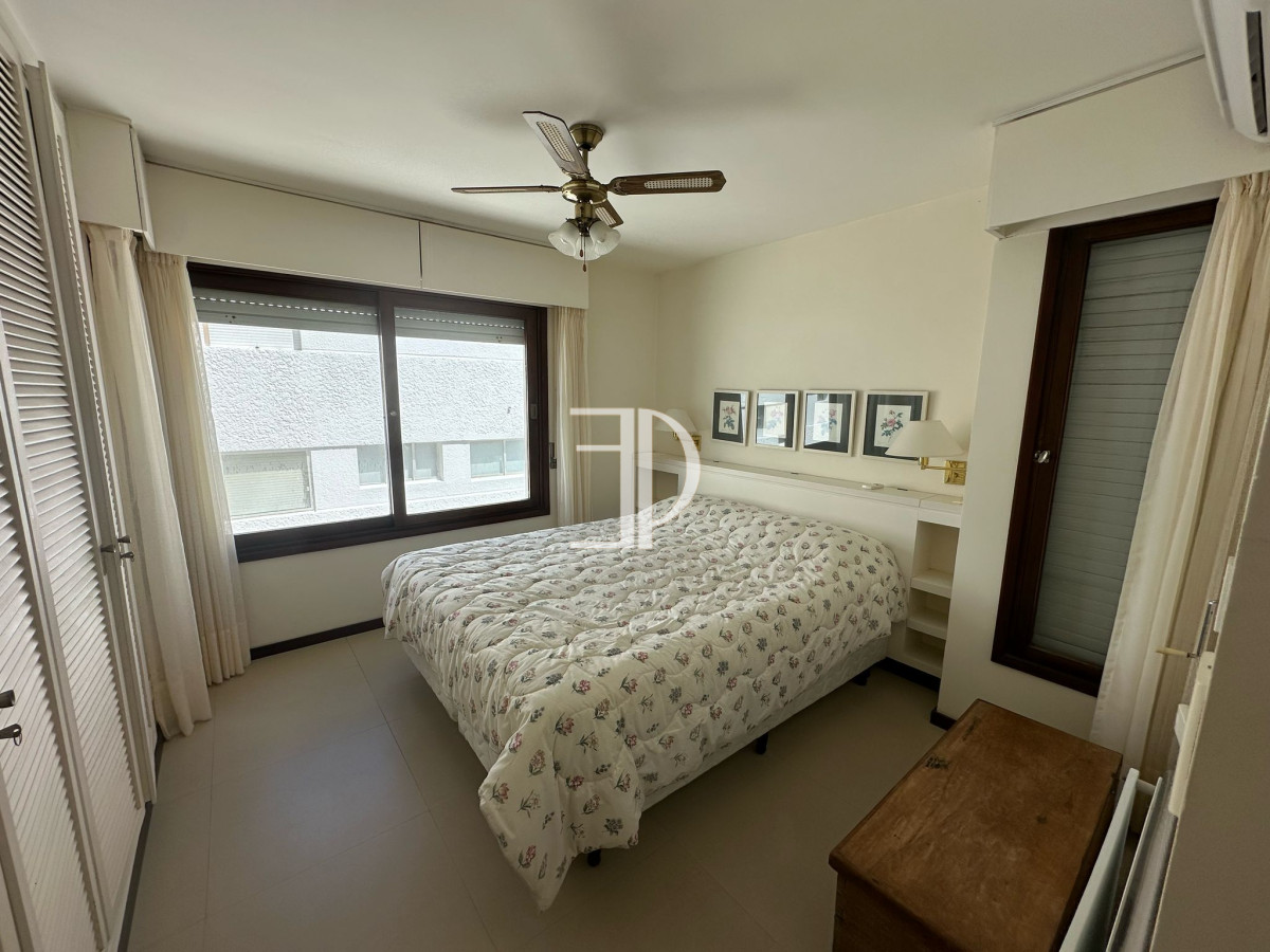 Apartamento ID.1181 - Venta Apartamento  3 dm zona Peninsula