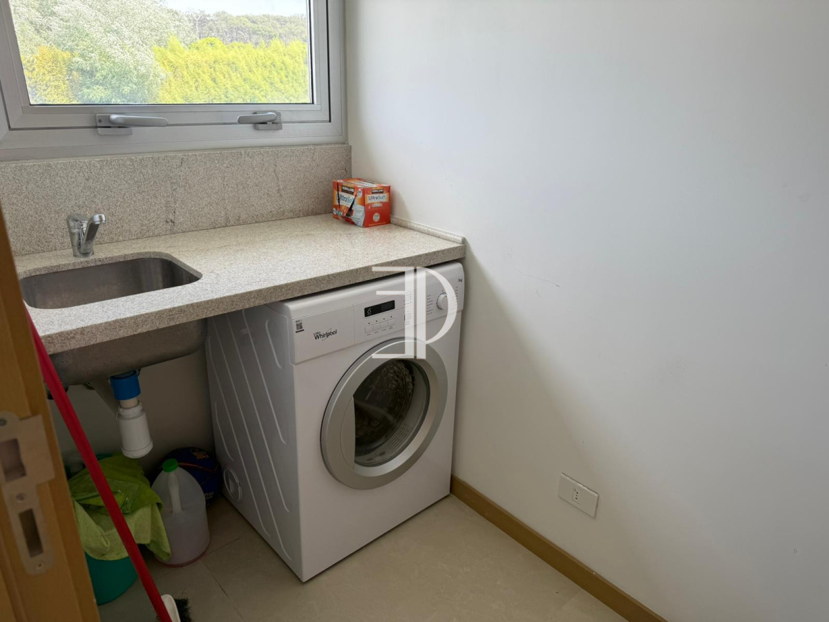 Apartamento ID.1336 - Alquiler apartamento primera linea playa brava