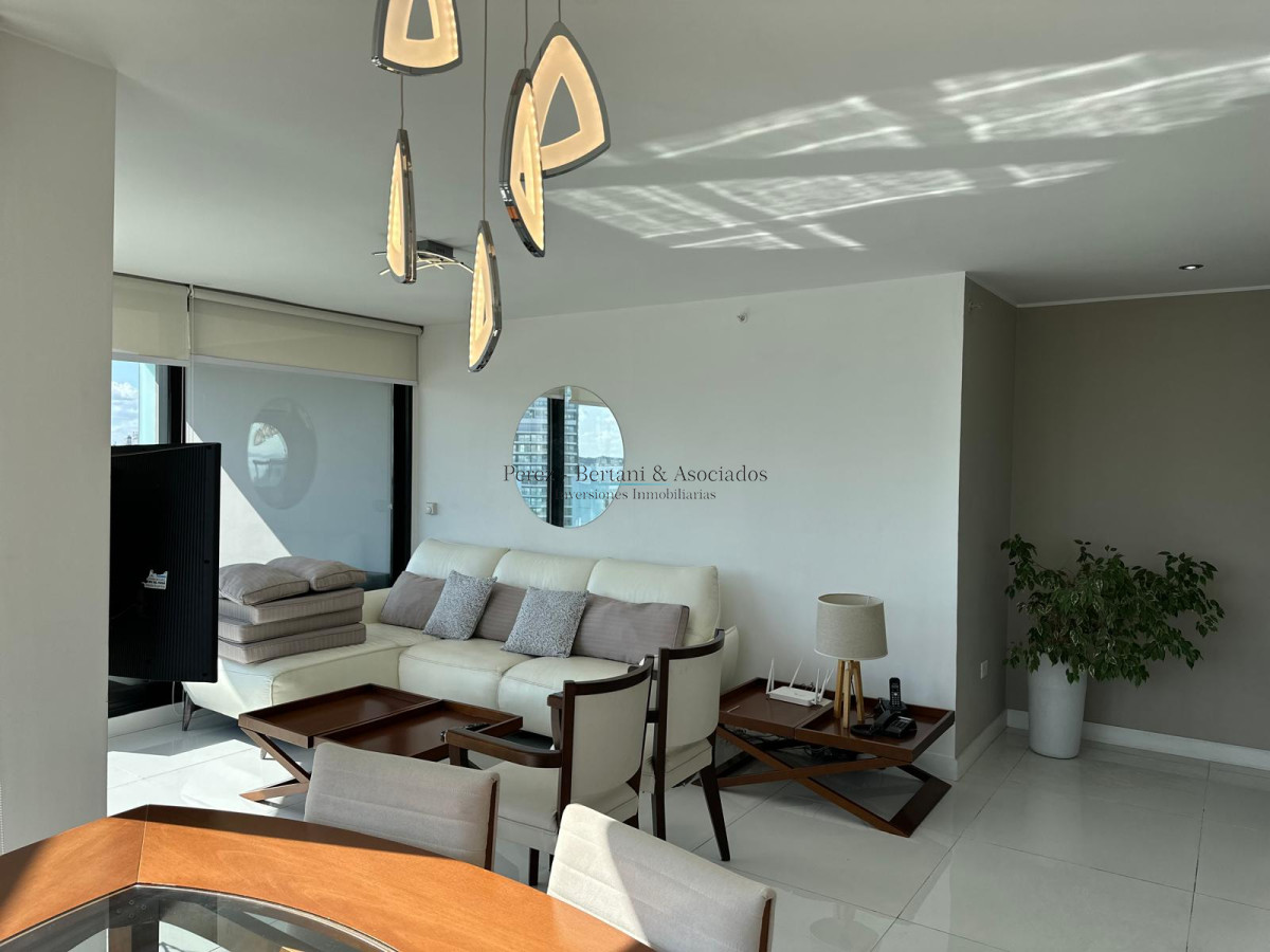 Apartamento ID.911 - Venta de hermoso a apartamento de tres dormitorios en torre con excelente ubicación en Punta del este en torre premium. 