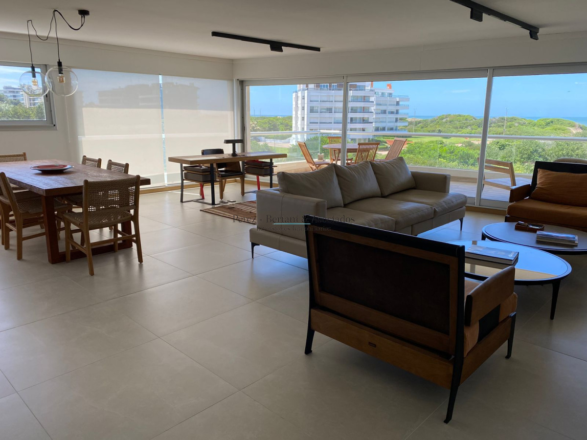 Apartamento ID.824 - Venta y Alquiler Apartamento 3 dormitorios Torre con amenities Playa Brava