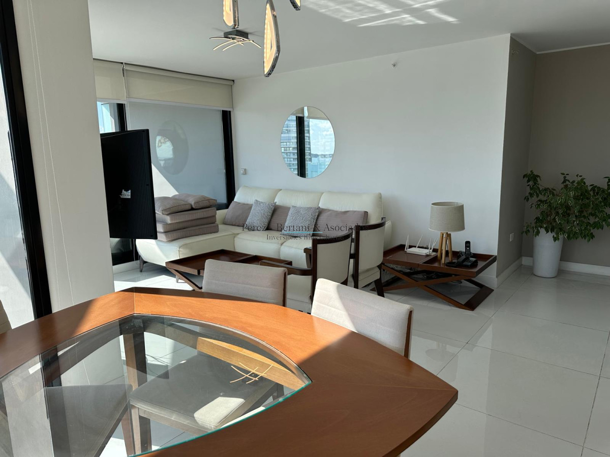 Apartamento ID.911 - Venta de hermoso a apartamento de tres dormitorios en torre con excelente ubicación en Punta del este en torre premium. 