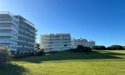 Venta y Alquiler Apartamento 3 dormitorios Torre con amenities Playa Brava