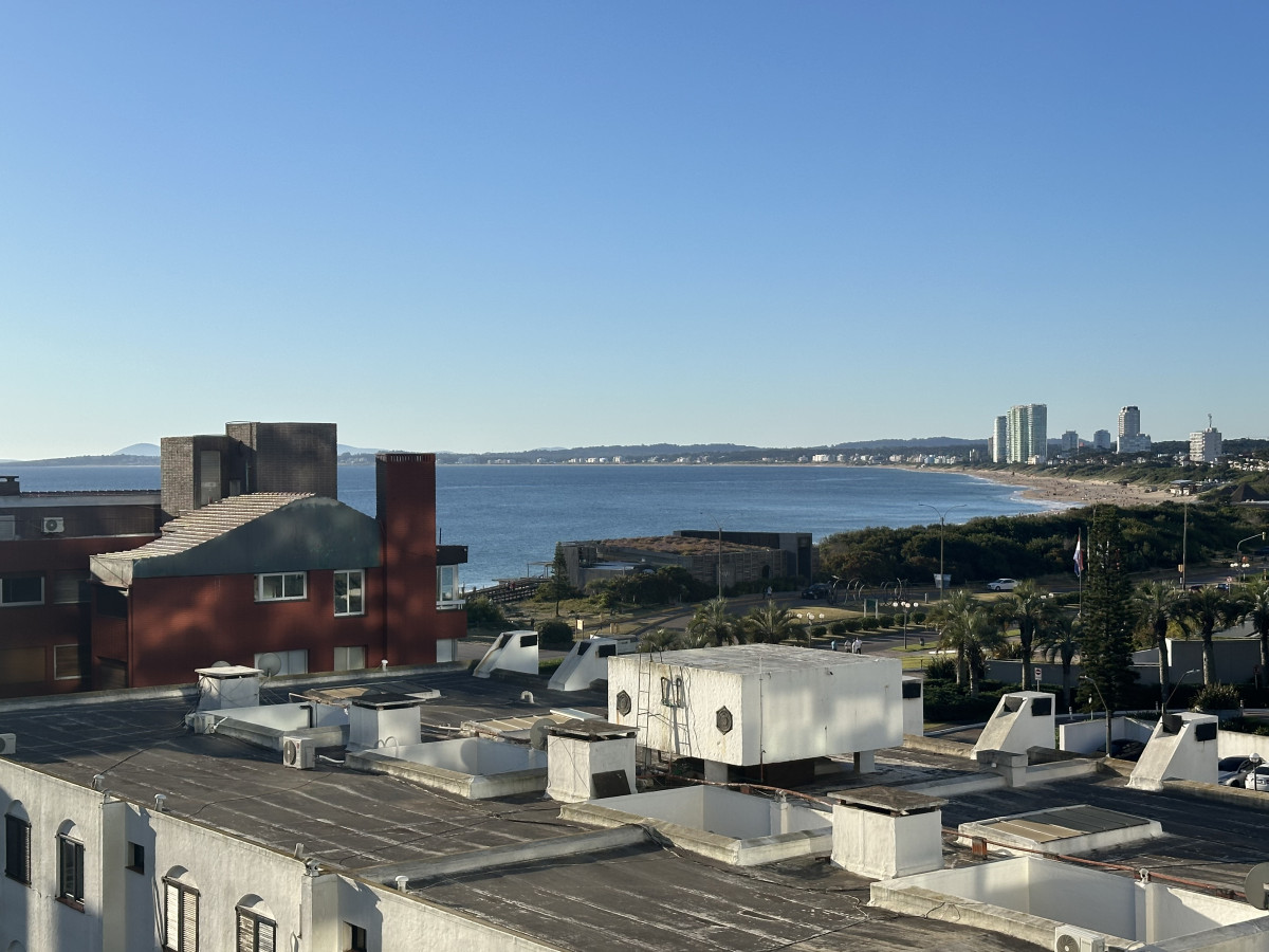 Venta y Alquiler Temporario de apartamento en la mejor ubicación en Punta del Este