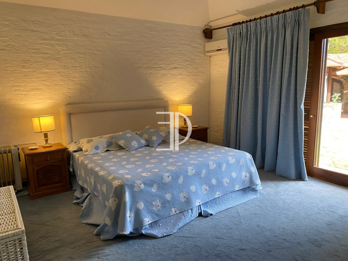 Casa ID.615 - Venta casa 8 Dormitorios Barrio San Rafael