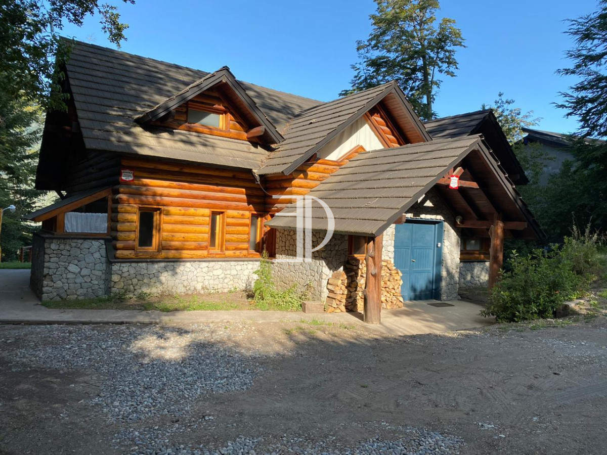 Casa ID.906 - Venta Casa 3 Dormitorios Villa La Angostura