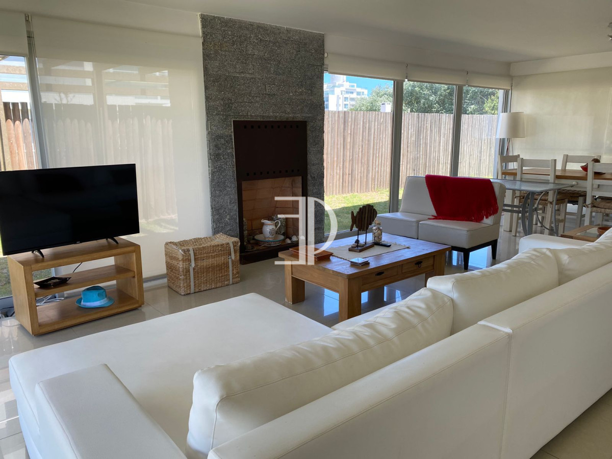 Casa ID.962 - Alquiler casa en complejo silente 3 dormitorio  Playa brava