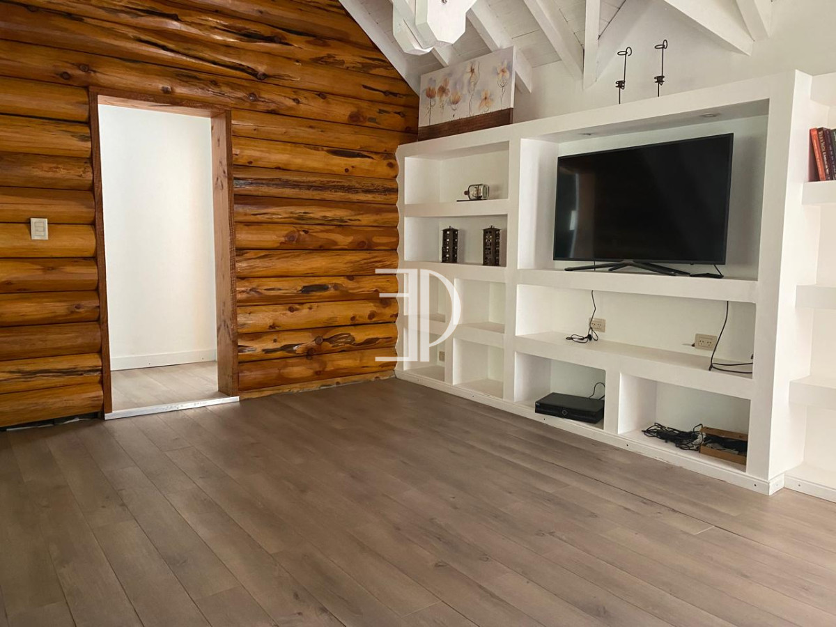 Casa ID.906 - Venta Casa 3 Dormitorios Villa La Angostura