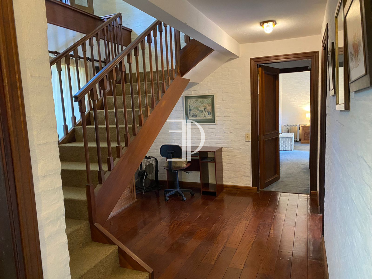 Casa ID.615 - Venta casa 8 Dormitorios Barrio San Rafael