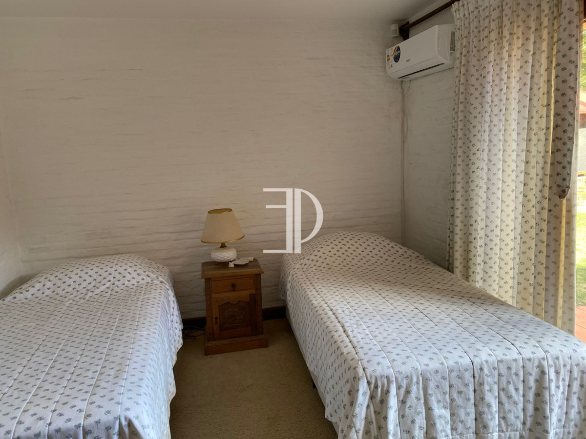 Casa ID.615 - Venta casa 8 Dormitorios Barrio San Rafael