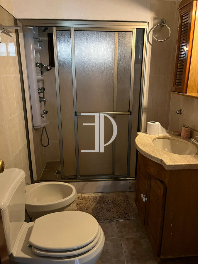 Casa ID.954 - Venta y alquiler casa 4 dormitorios Zona Pinares