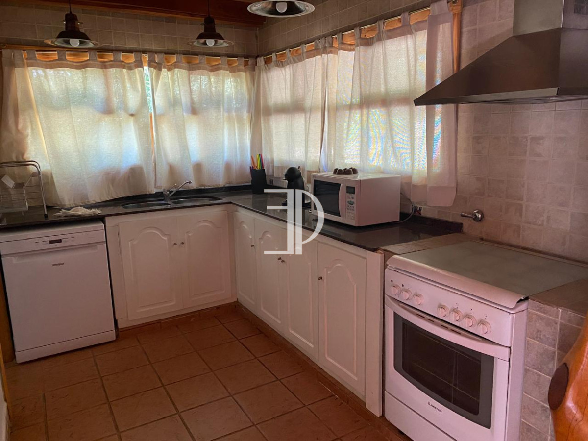 Casa ID.906 - Venta Casa 3 Dormitorios Villa La Angostura