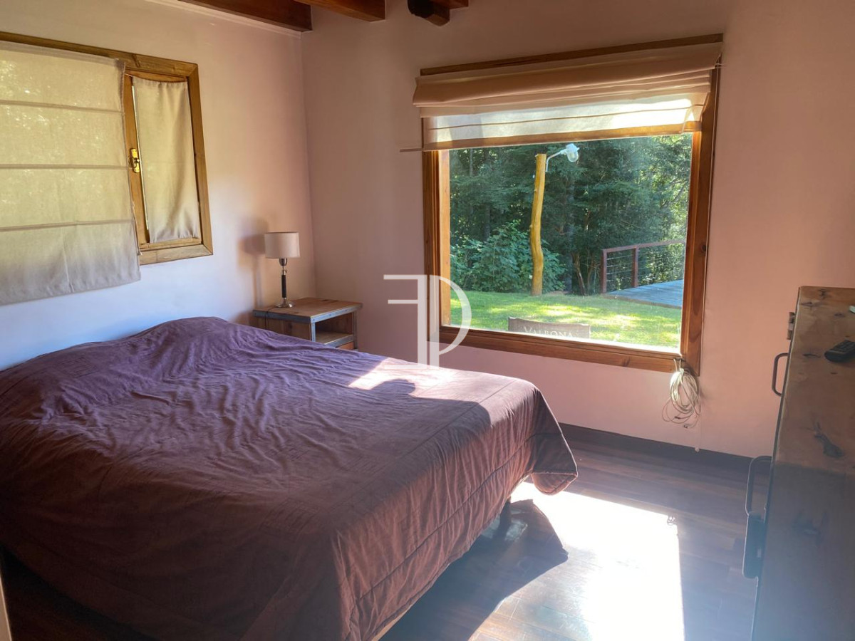 Casa ID.906 - Venta Casa 3 Dormitorios Villa La Angostura