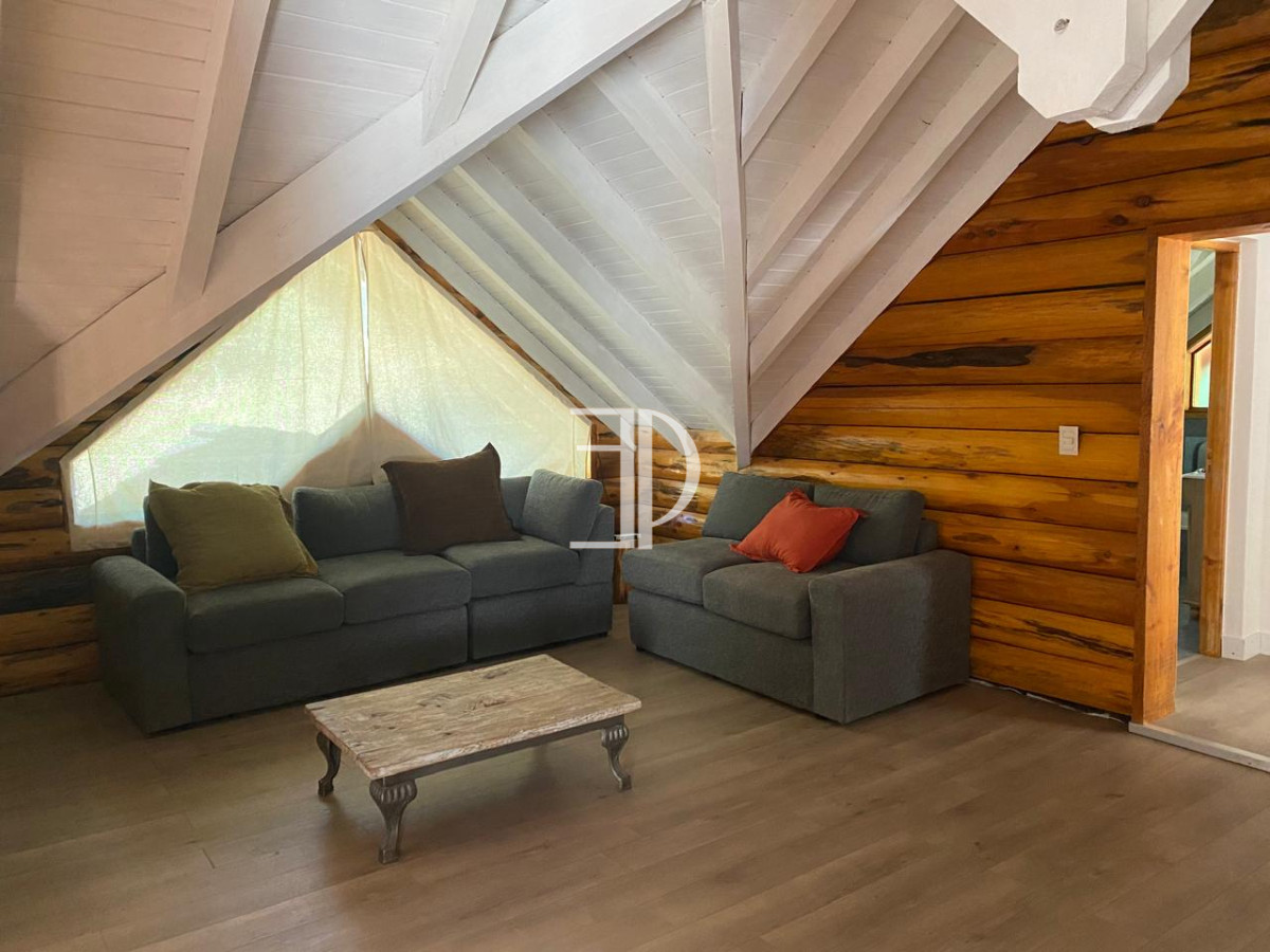 Casa ID.906 - Venta Casa 3 Dormitorios Villa La Angostura
