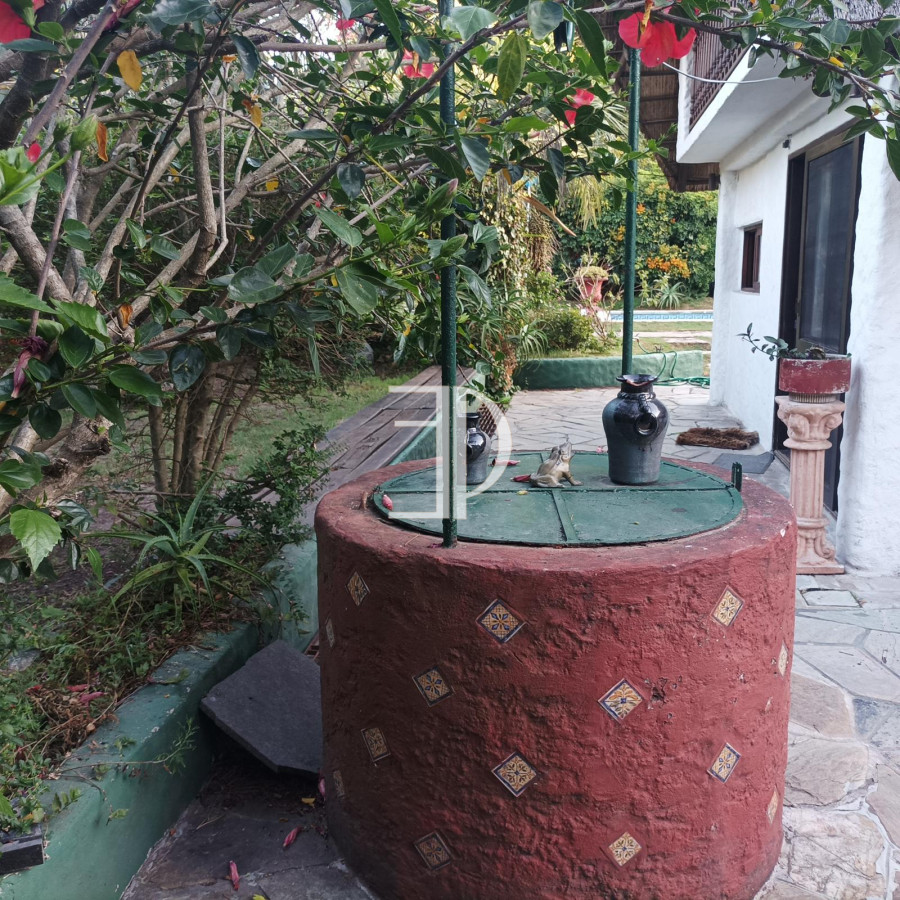 Casa ID.954 - Venta y alquiler casa 4 dormitorios Zona Pinares