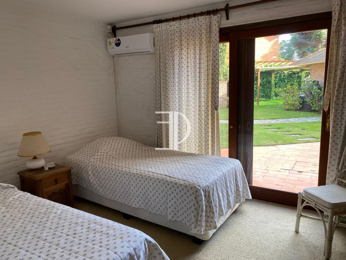 Casa ID.615 - Venta casa 8 Dormitorios Barrio San Rafael