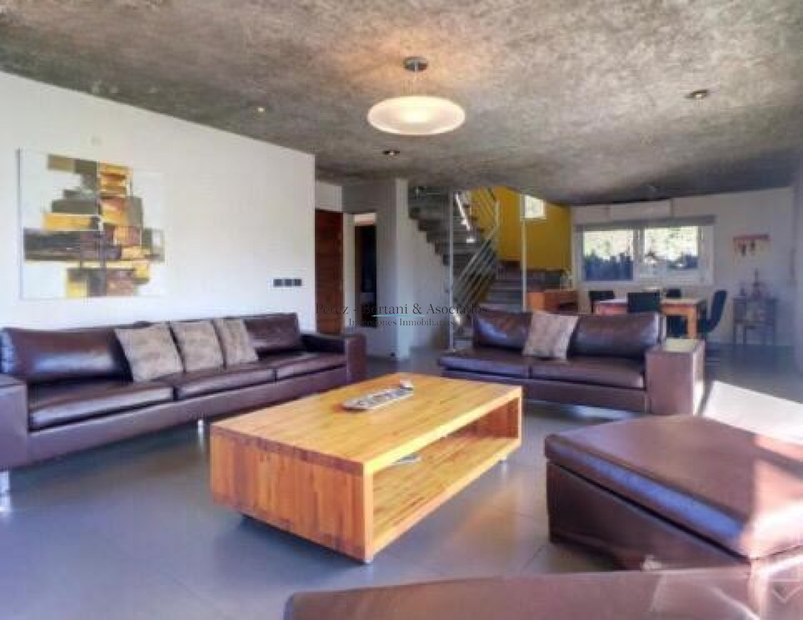 Casa ID.388 - Venta casa Barrio Cerrado La Residence