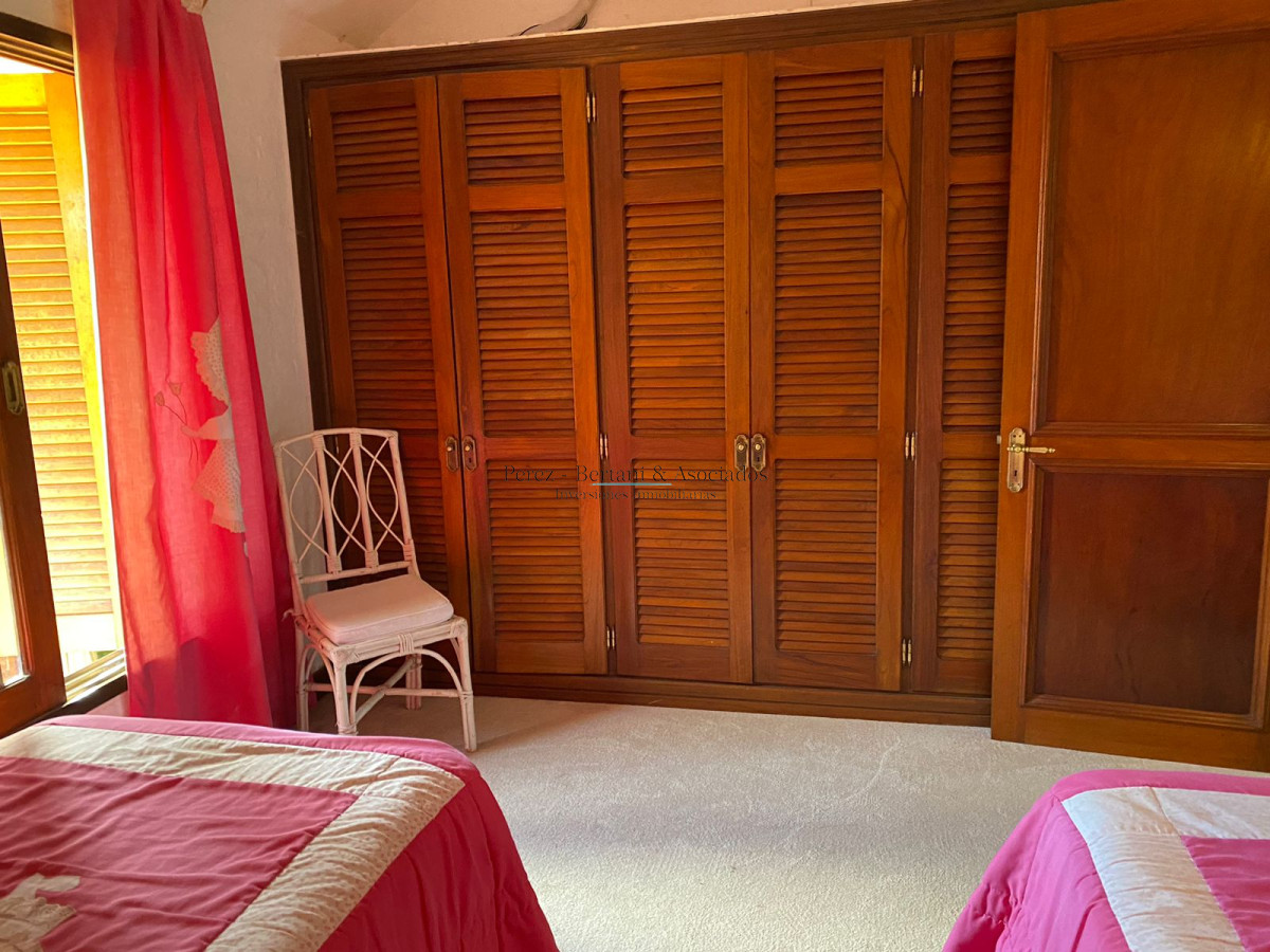 Casa ID.615 - Venta casa 8 Dormitorios Barrio San Rafael