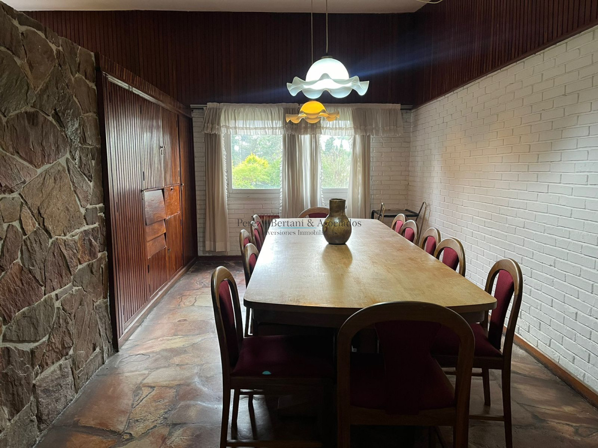Casa ID.614 - Venta casa 4 dormitorios