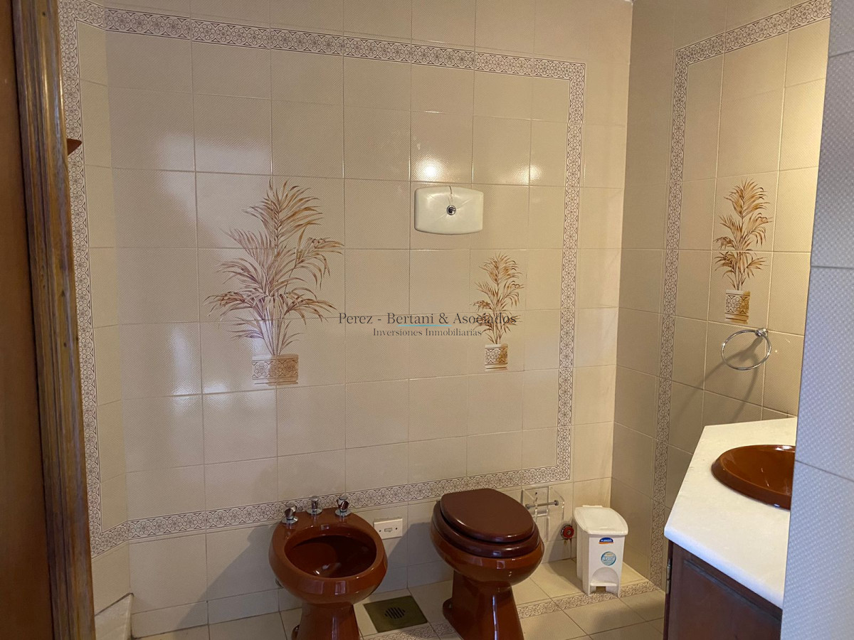 Casa ID.615 - Venta casa 8 Dormitorios Barrio San Rafael