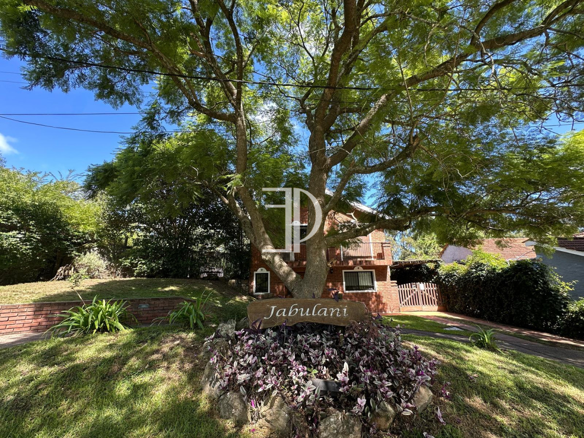 Casa ID.1179 - Venta casa 3 dormitorios Jardines de Cordoba