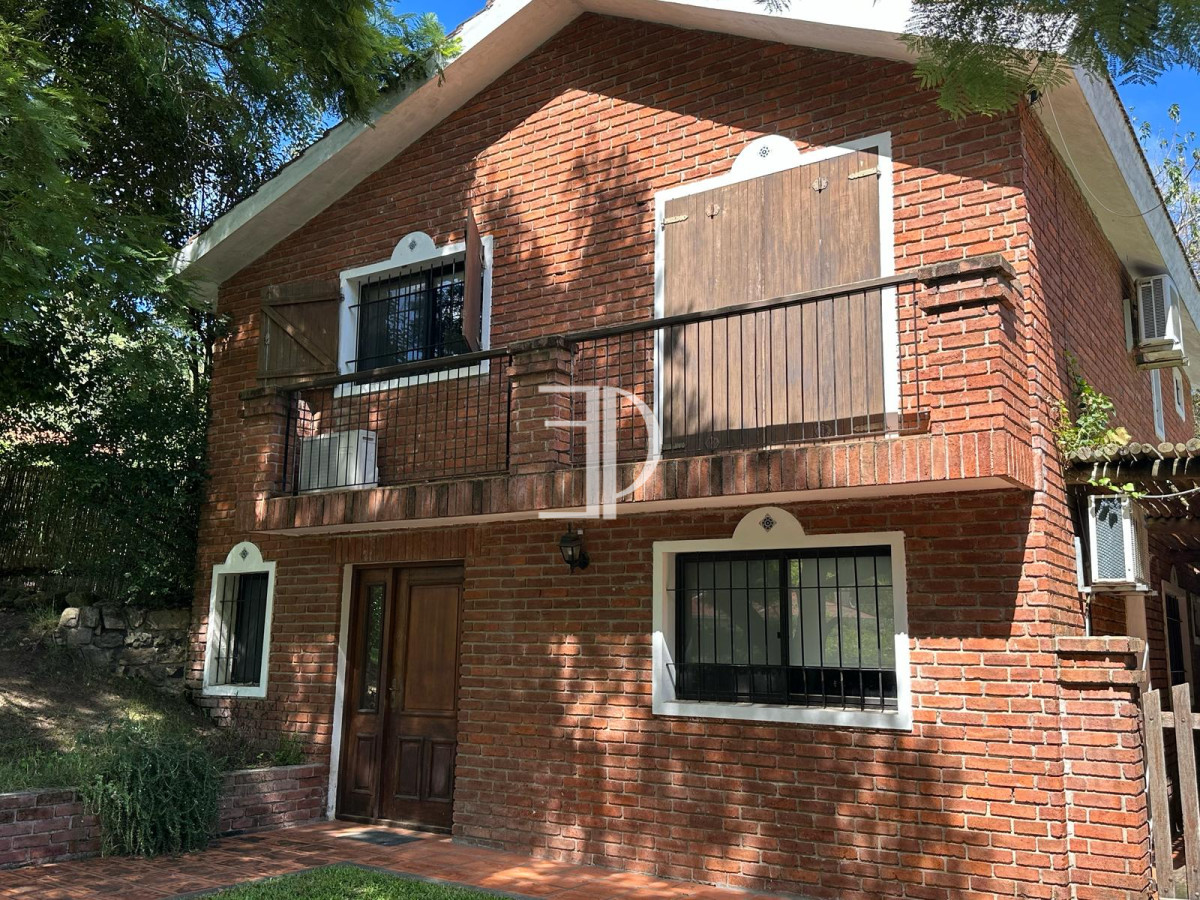 Casa ID.1179 - Venta casa 3 dormitorios Jardines de Cordoba