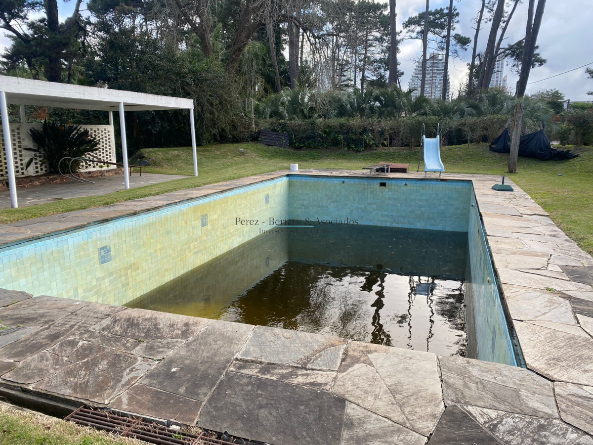 Casa ID.614 - Venta casa 4 dormitorios