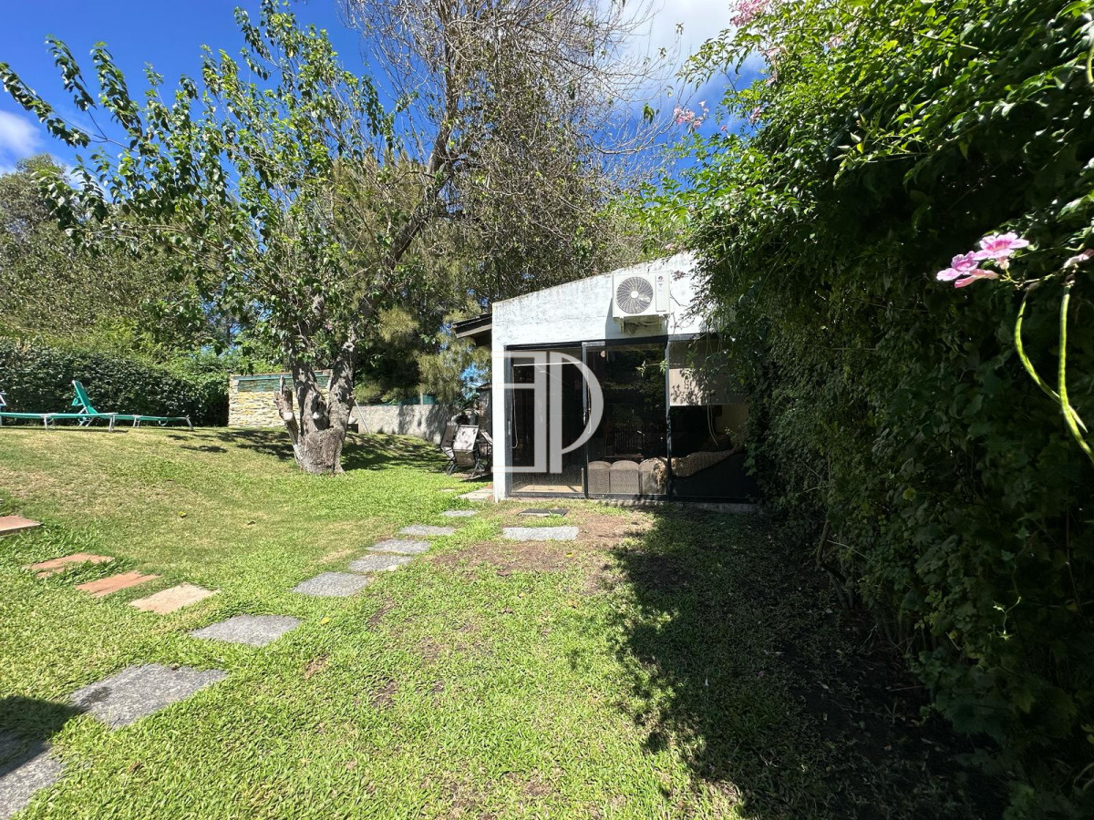 Casa ID.1179 - Venta casa 3 dormitorios Jardines de Cordoba