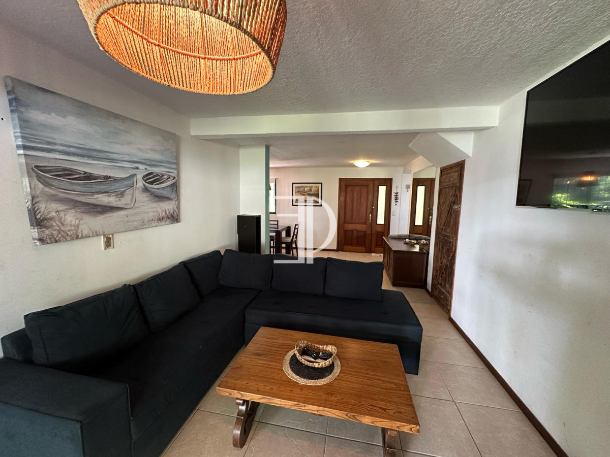 Casa ID.1179 - Venta casa 3 dormitorios Jardines de Cordoba