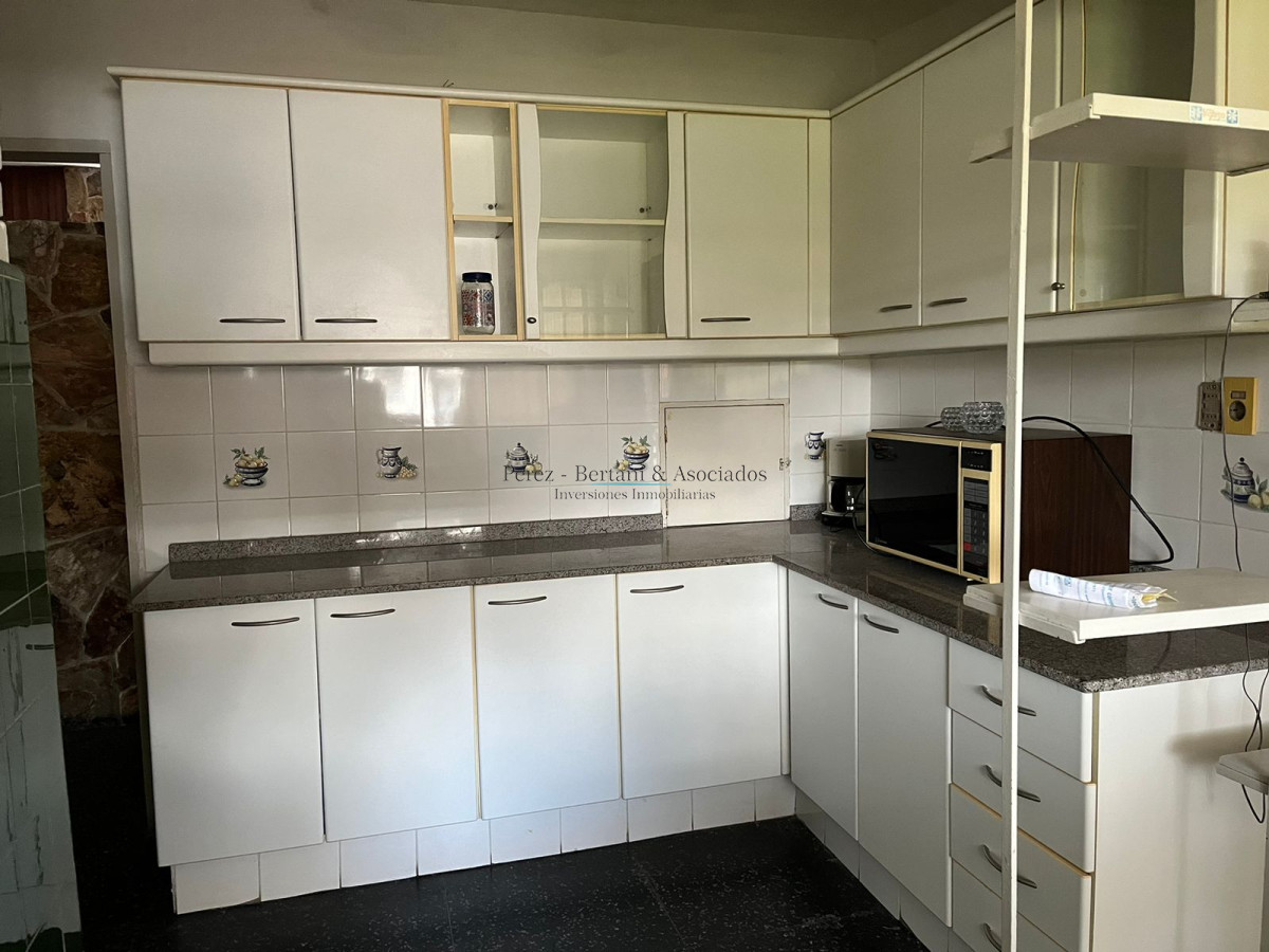 Casa ID.614 - Venta casa 4 dormitorios