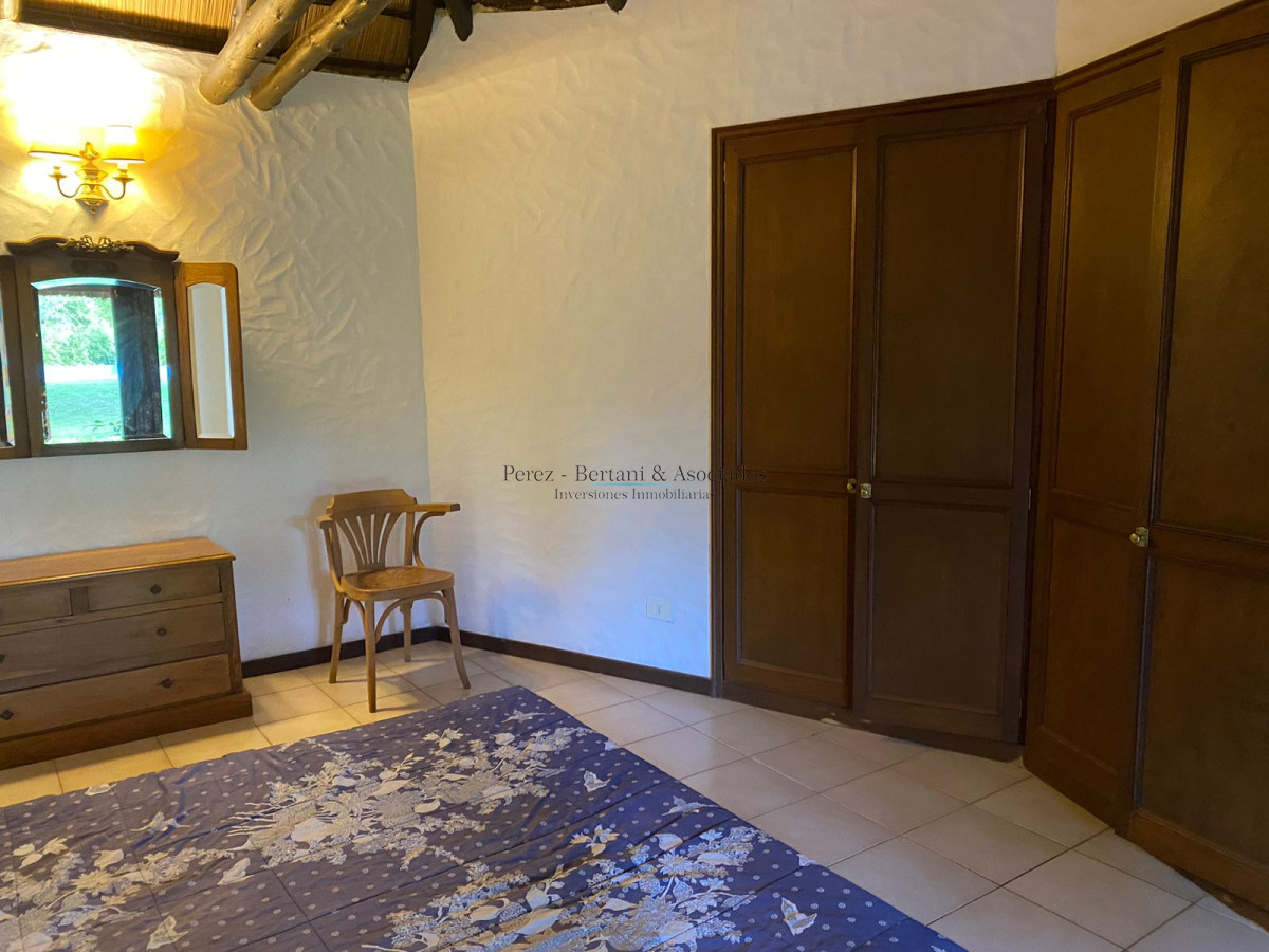 Casa ID.615 - Venta casa 8 Dormitorios Barrio San Rafael