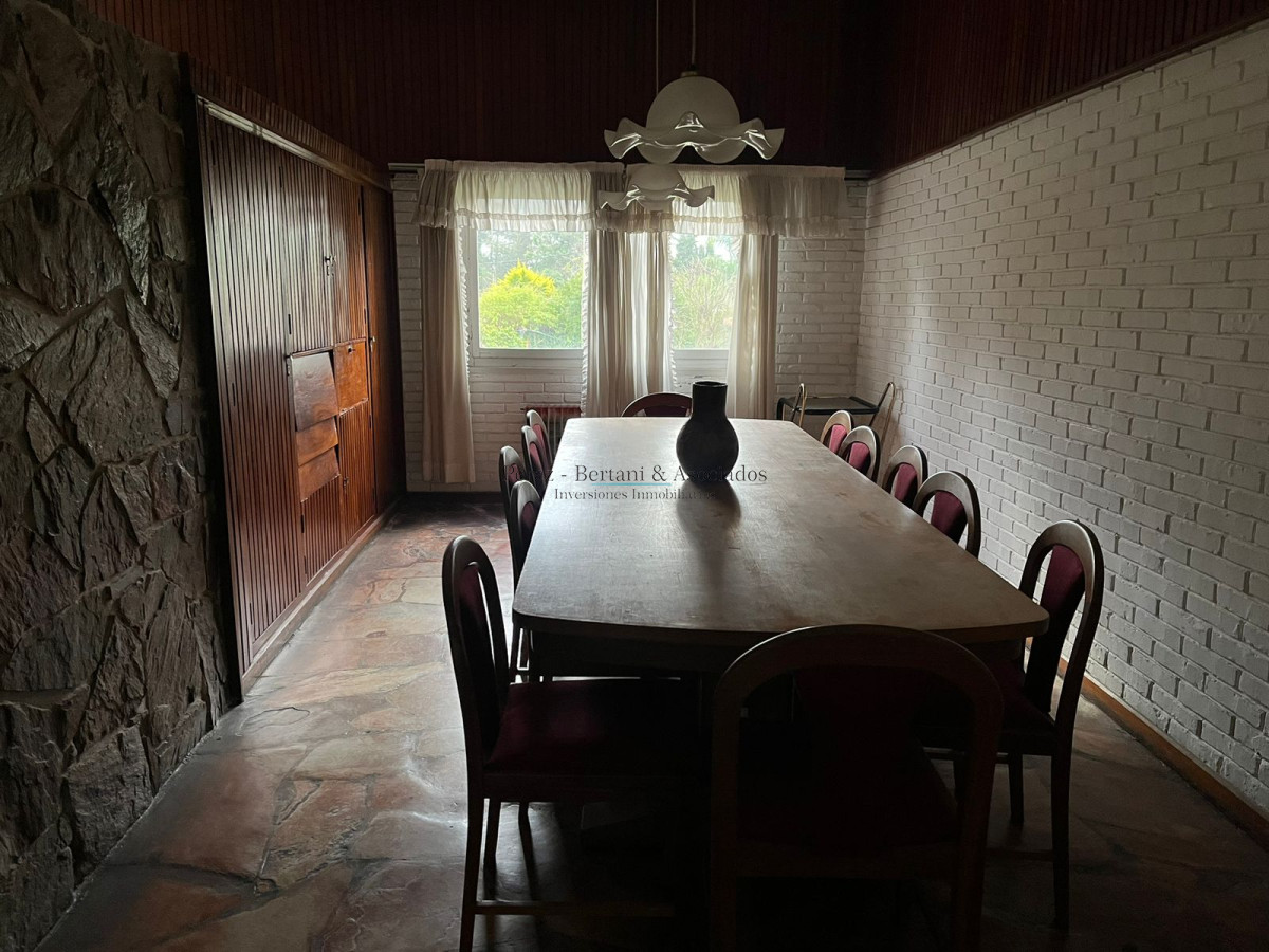 Casa ID.614 - Venta casa 4 dormitorios
