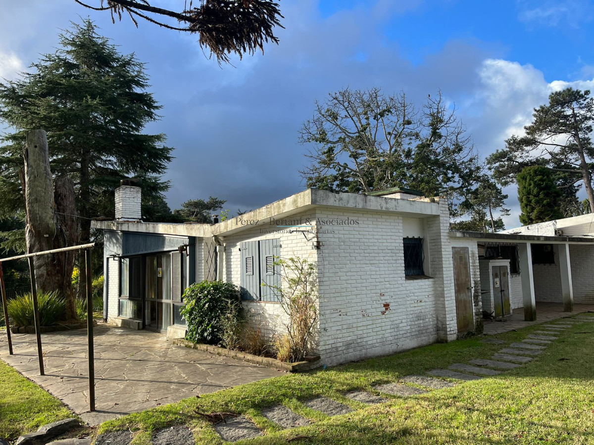 Casa ID.614 - Venta casa 4 dormitorios