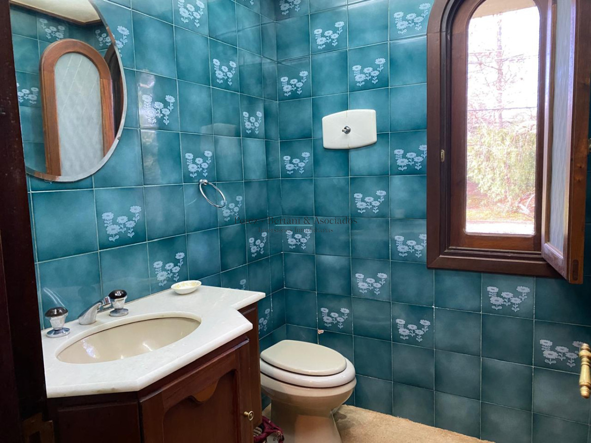 Casa ID.615 - Venta casa 8 Dormitorios Barrio San Rafael