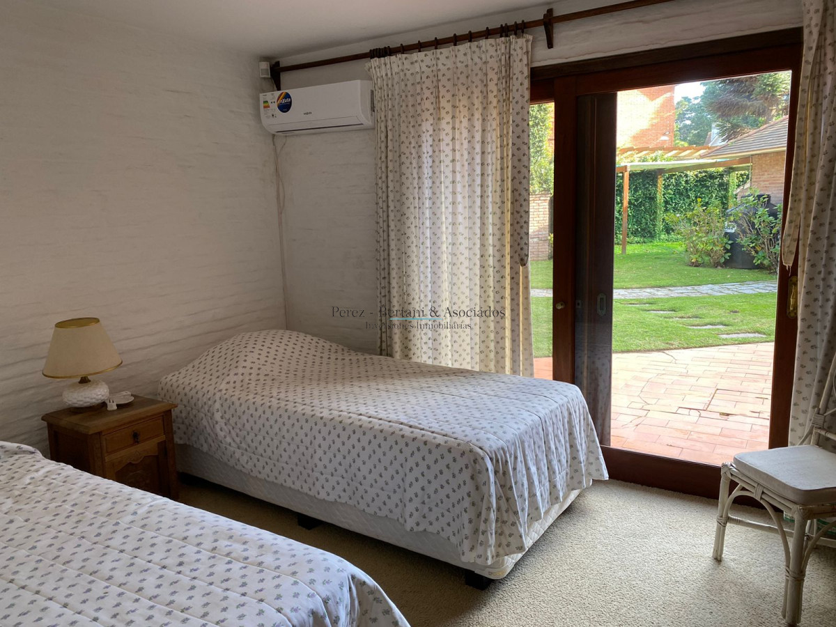 Casa ID.615 - Venta casa 8 Dormitorios Barrio San Rafael